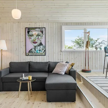 Semesterbostad 2 Bedroom Stunning In
